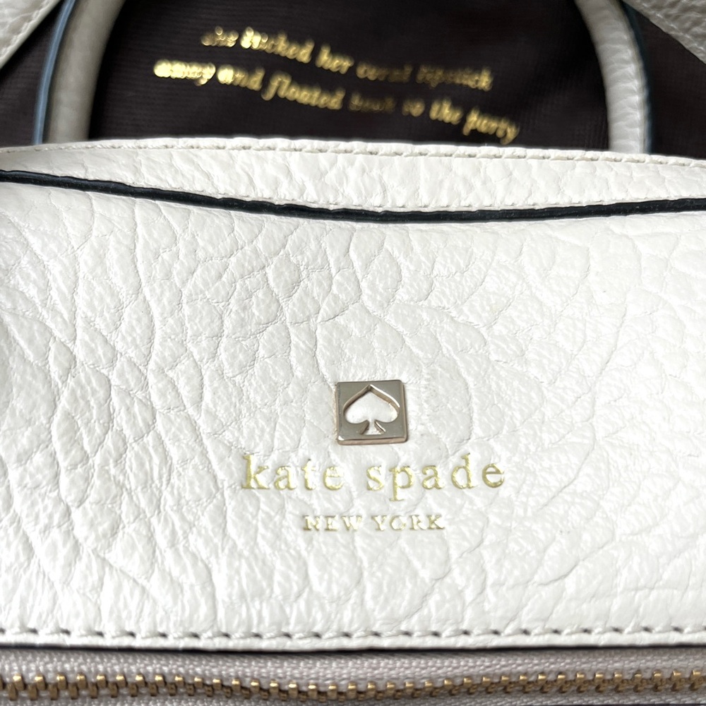 Kate Spade ♠️ Perri Lane bubbles leather Delaney purse in a natural white color. - Picture 2 of 16